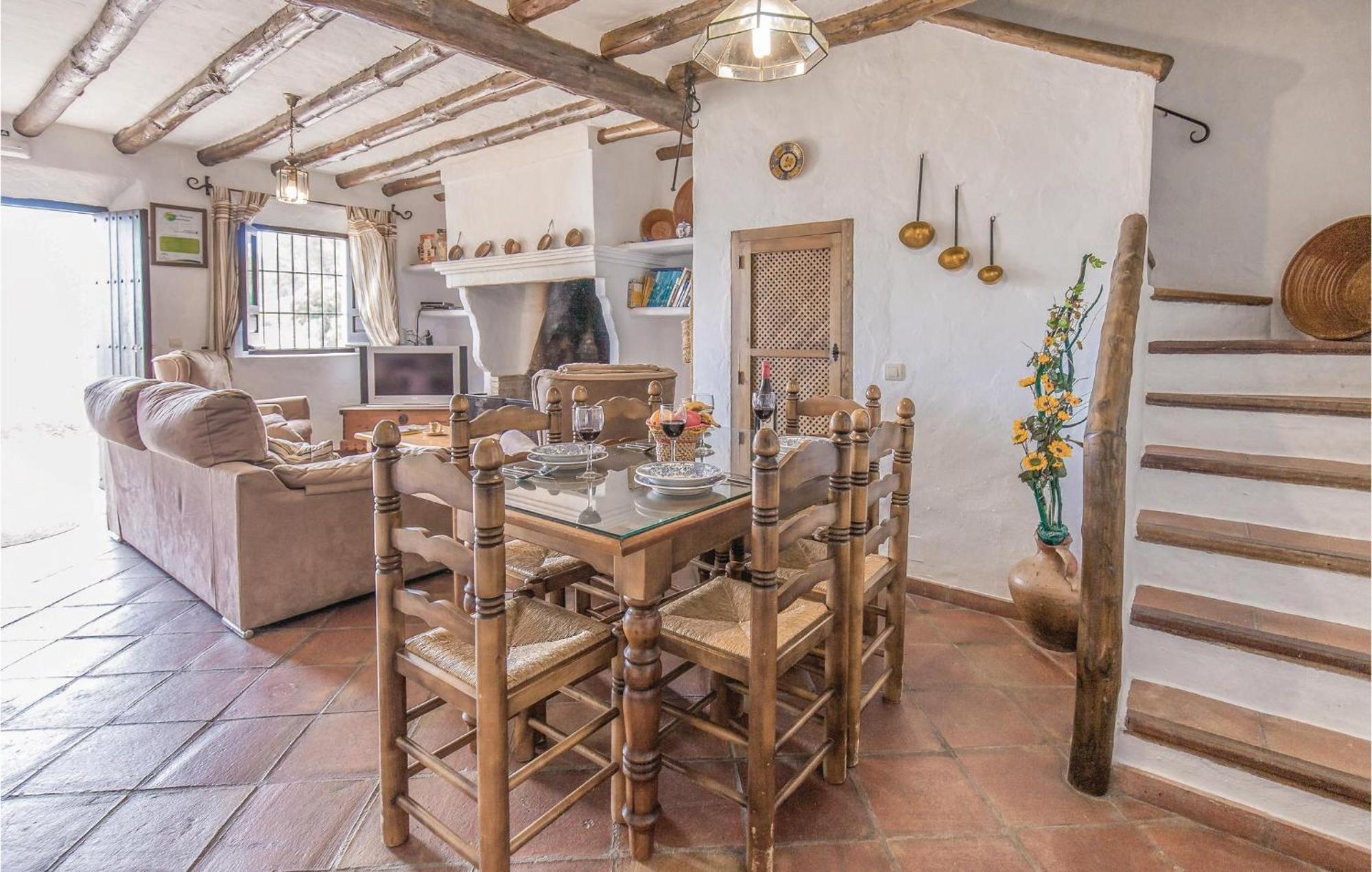 Cozy Home In Zahara De La Sierra With Kitchen Екстер'єр фото